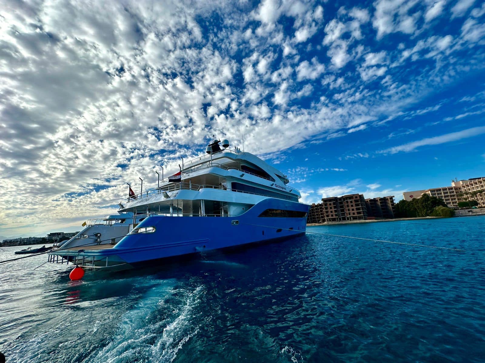 Octopus Yacht Exterior